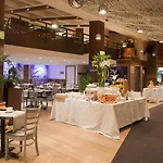Отель Le Chabichou & 5*