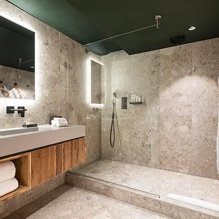 Le Chabichou Otel 5*